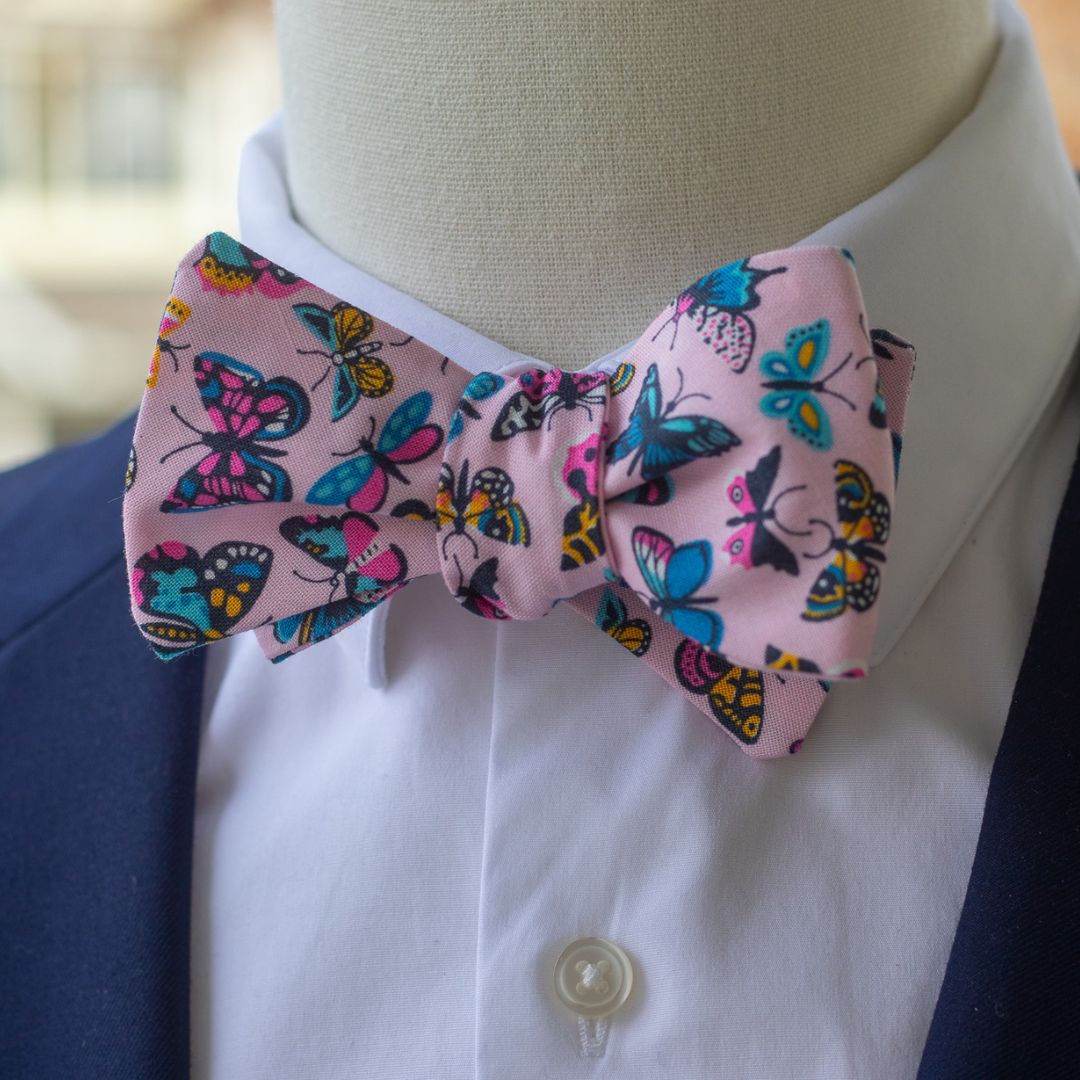 Social Butterfly Bow Tie - Pink High Cotton