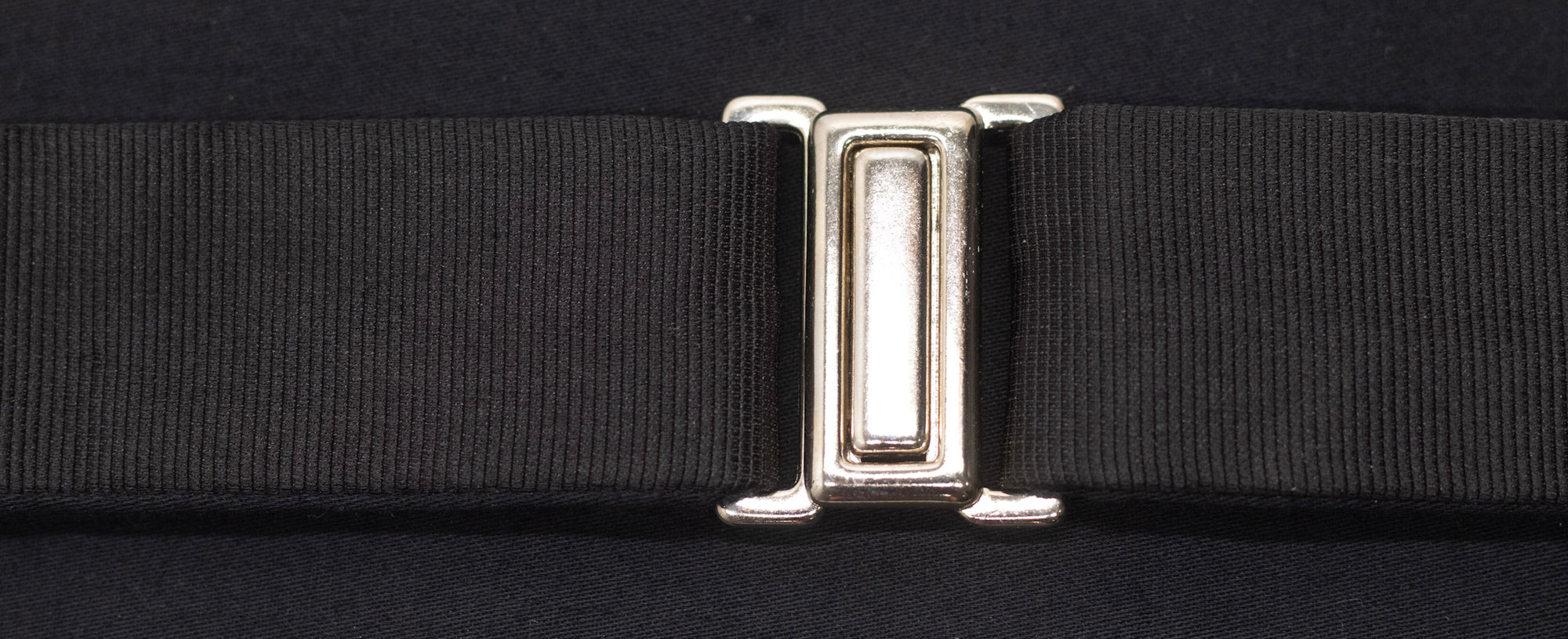 Mastering Elegance: How to Wear Suspenders Properly
