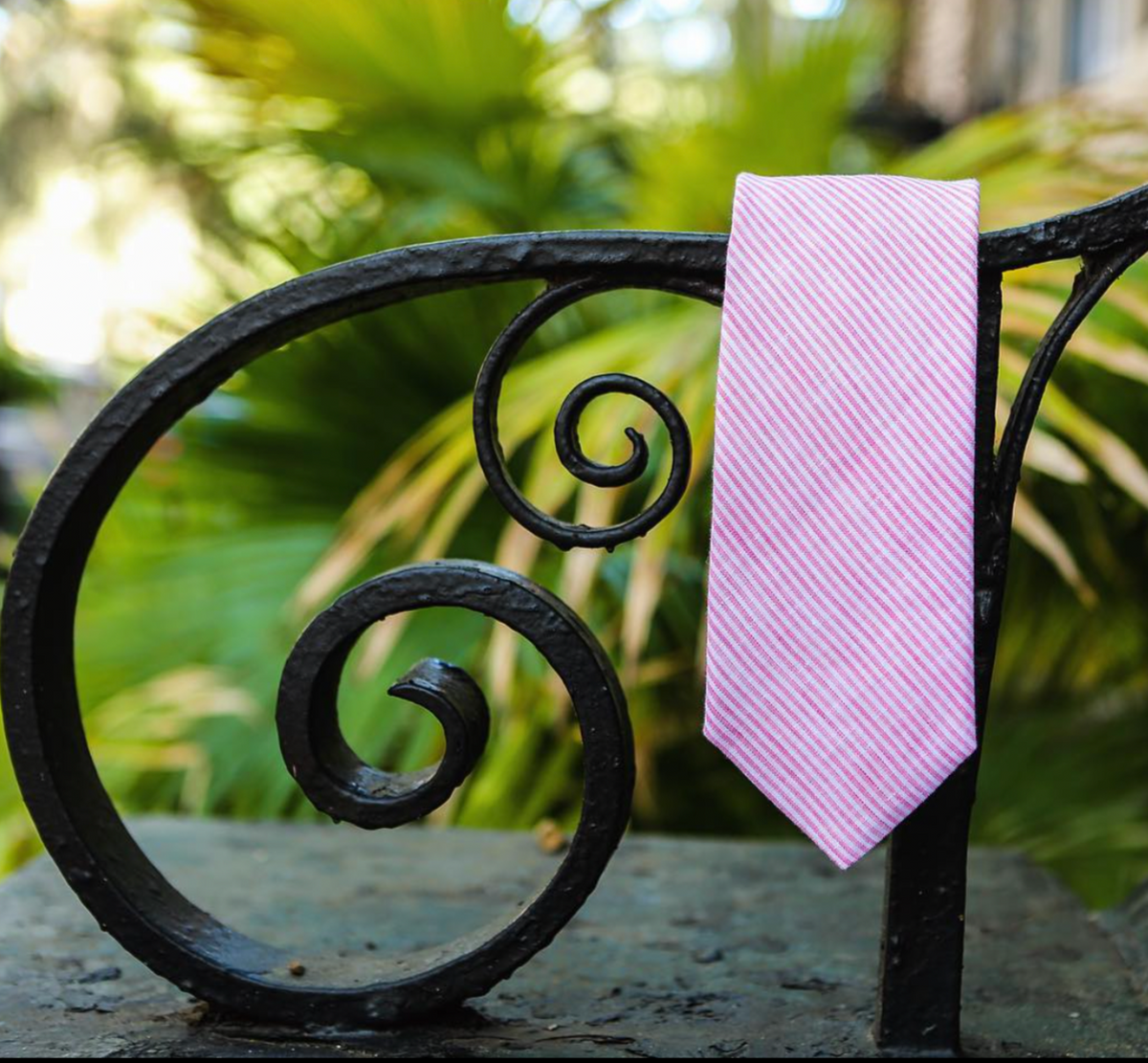 Riverfront Linen Necktie - Red and white stripe