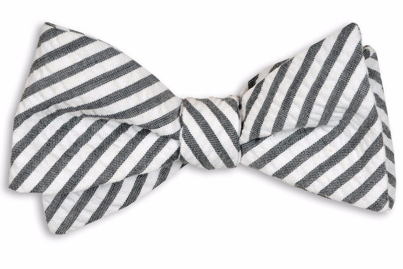 Gray Wide Seersucker Stripe Bow Tie