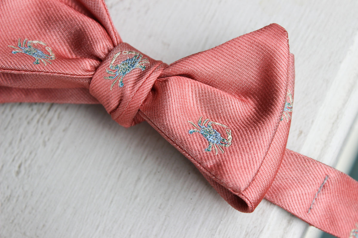 Blue Crab Print Coral Bow Tie